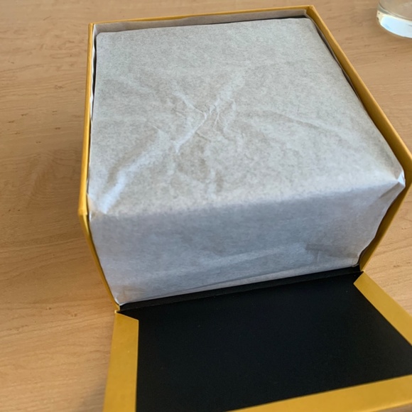 FENDI WATCH - Picture 4 of 9